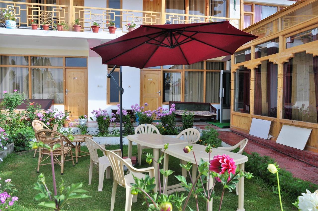 Laksdup Guest House Leh Extérieur photo